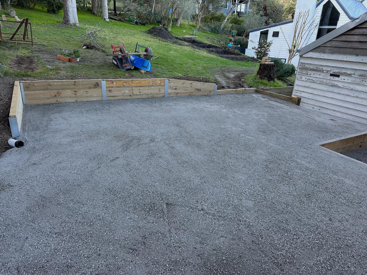 A clean driveway made with crushed rock toppings.
